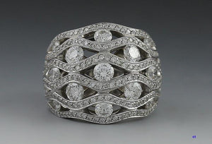 Waskoll 18k white gold diamond ring stunning! 