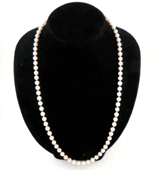 Vintage Individually Knotted 6.7mm Pearl Strand Beaded Necklace 14K Gold Clasp