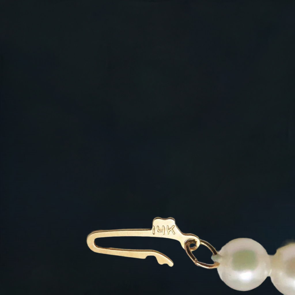 Beautiful Classic 14K Yellow Gold & Pearl Strand Necklace