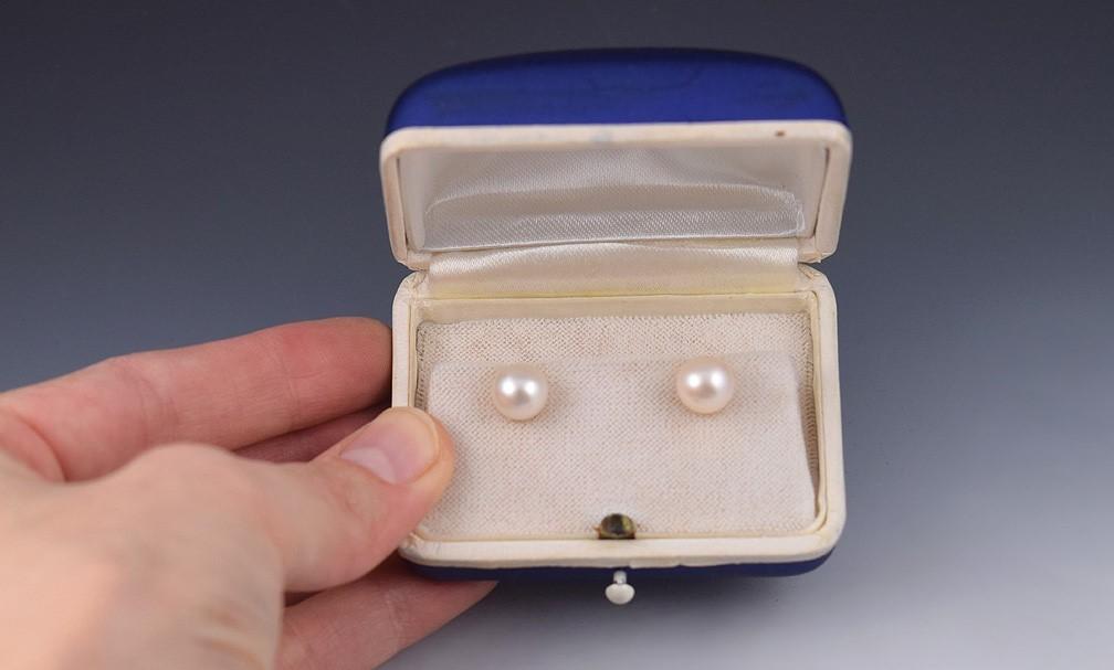 Luscious 14k Yellow Gold and Saltwater Pearl Pierced Earring Studs w/ Box