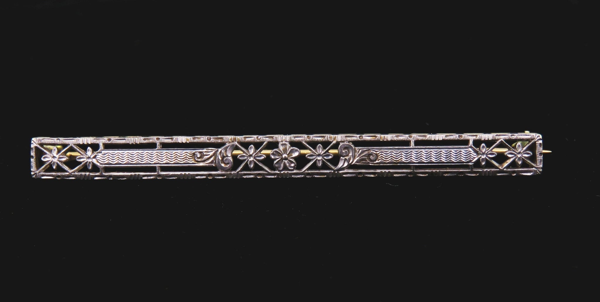 Stylish Antique Krementz 14k Gold and Platinum Bar Pin Brooch Filigree Floral
