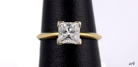 Sparkling 14k Yellow Gold and Simulated Radiant Cut Diamond Solitaire Ring Sz 6