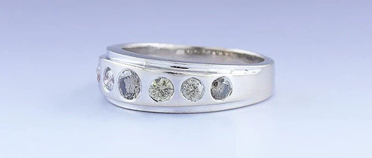 Dazzling 18k White Gold & Champagne Diamond Ring