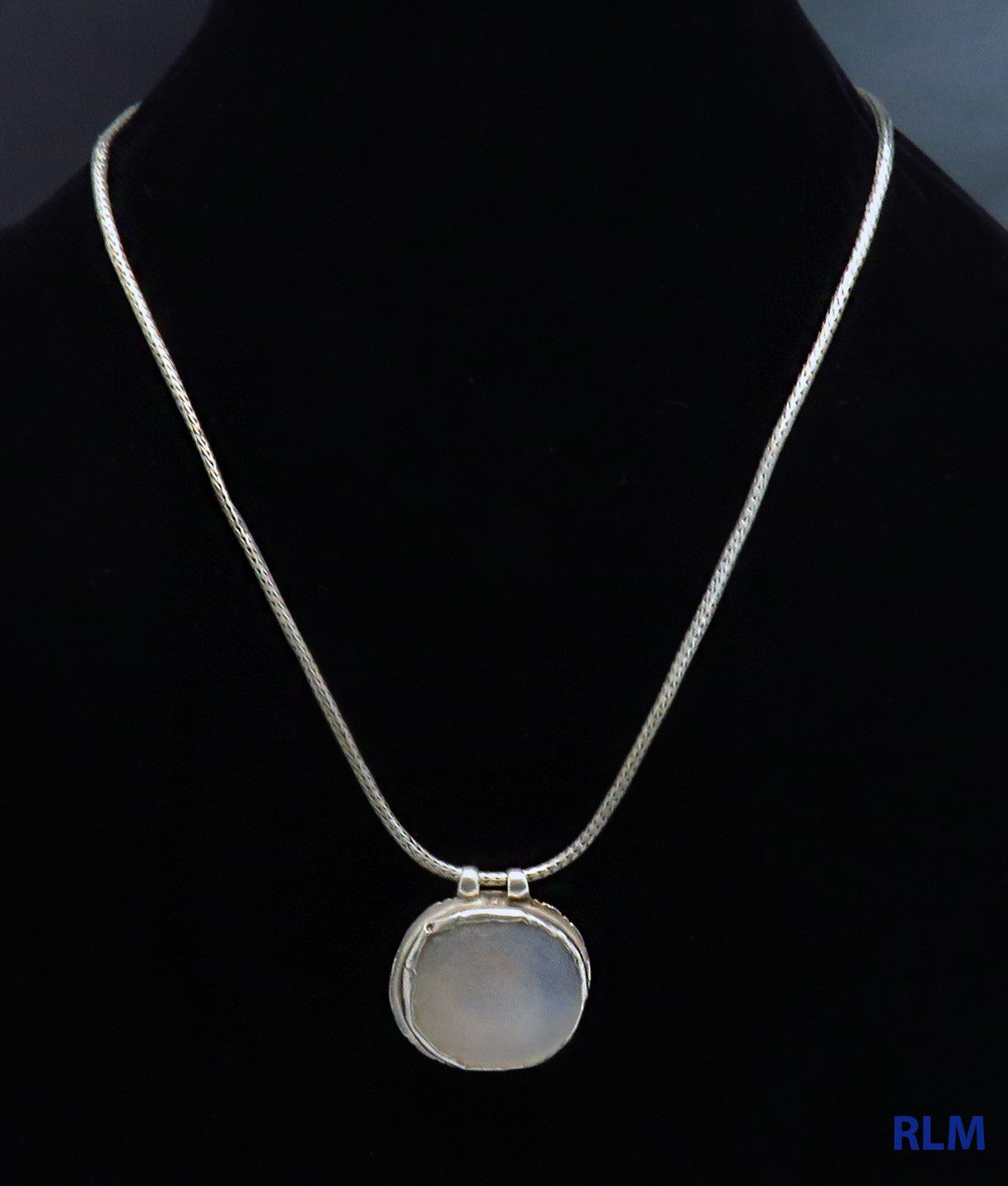 1700's-Mid 1800's Persian Silver Hand Engraved Chalcedony Aqiq Pendant Necklace