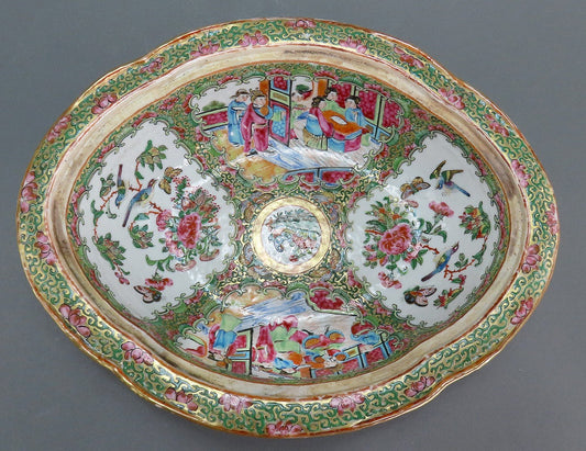 Lovely Chinese Export Porcelain Famille Rose Medallion Covered Dish c1860