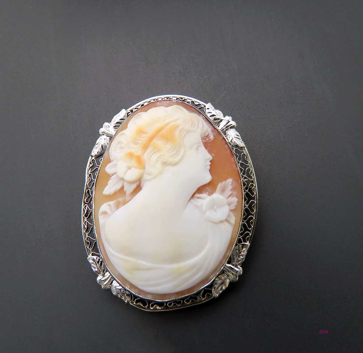 Classic American 14k White Gold Cameo Brooch / Pin / Pendant