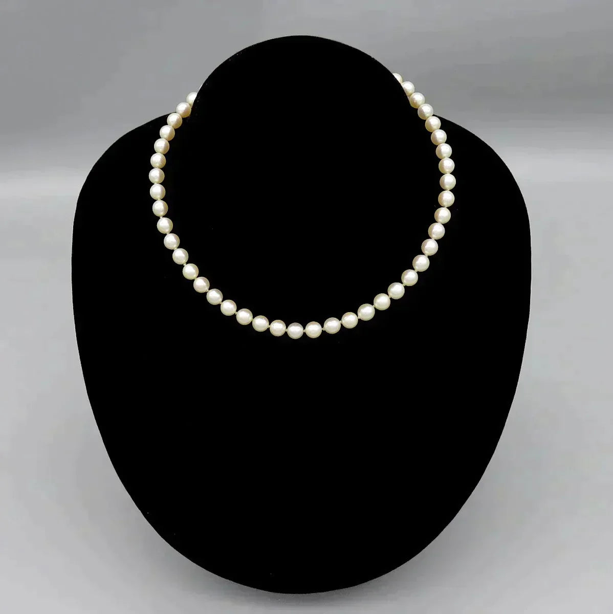 Vintage 6.8mm Pearl Necklace Individually Knotted 10K White Gold Clasp