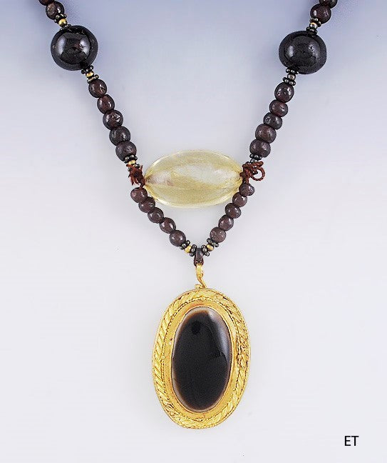 Eye Catching Almandite Garnet Agate & Quartz 20-22kt Gold Bead Necklace