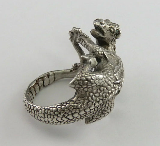 Rare Signed James Yesberger Sterling Silver Dragon Griffin Ring Size 7.5