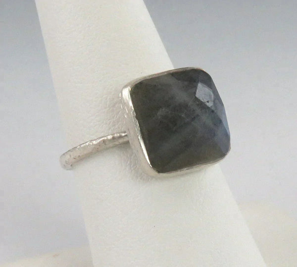 Stunning Sterling Silver and Labradorite Ring Size 8