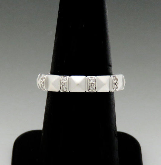 Stylish 14k White Gold Diamond Matte Finish Geometric Eternity Band Ring
