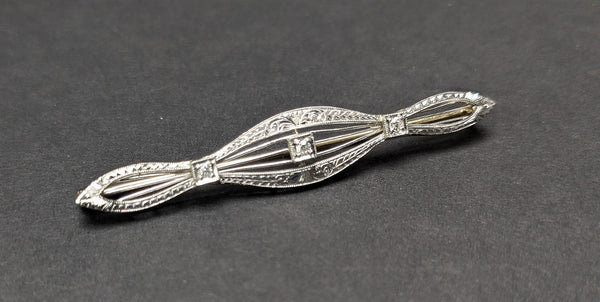 Elegant c1920s 14k Gold Platinum 3 Diamond Filigree Bar Pin Brooch