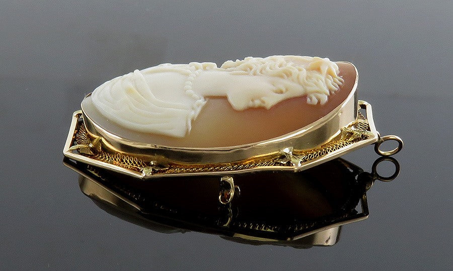 Antique 14K Gold & Hand Carved Natural Shell Nautical Cameo Pin/Brooch/Pendant