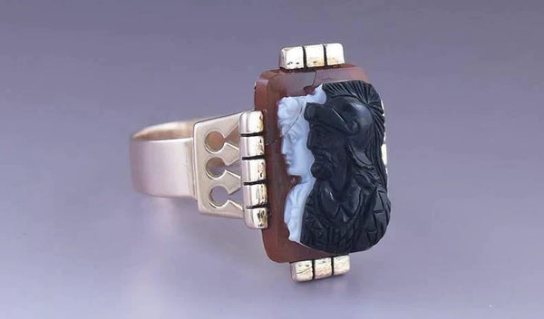 Exceptional Victorian 10k Yellow Gold Carved Three Color Greco-Roman Cameo Ring