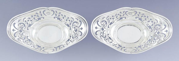 1907-1947 Nice Pair Tiffany & Co Sterling Silver Openwork Baskets / Dishes