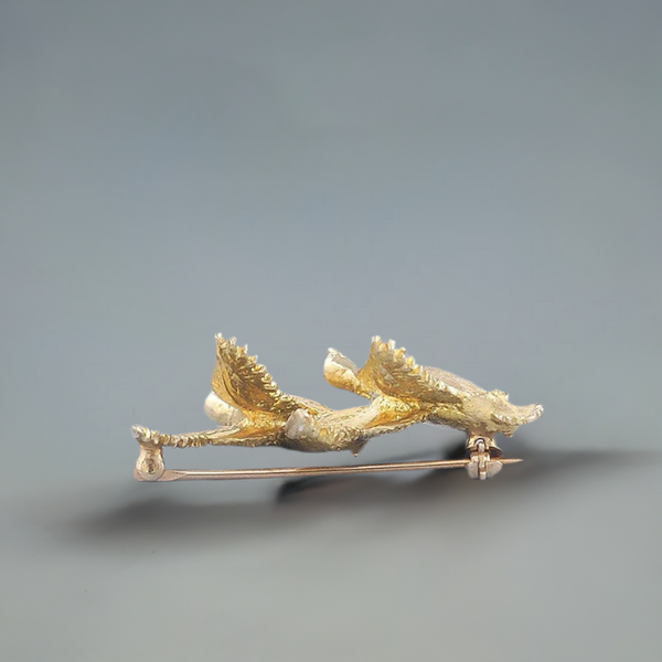 14k Yellow Gold Pin Brooch Of Two Ducks In Flight
