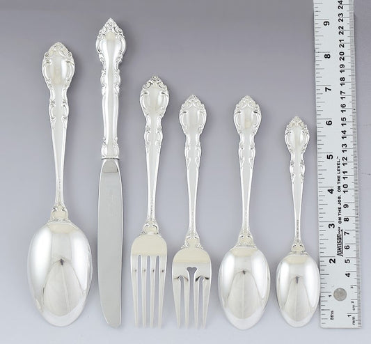 Excellent Lunt 34pc Malvern Flatware Silverware Service Set Crisp No Wear