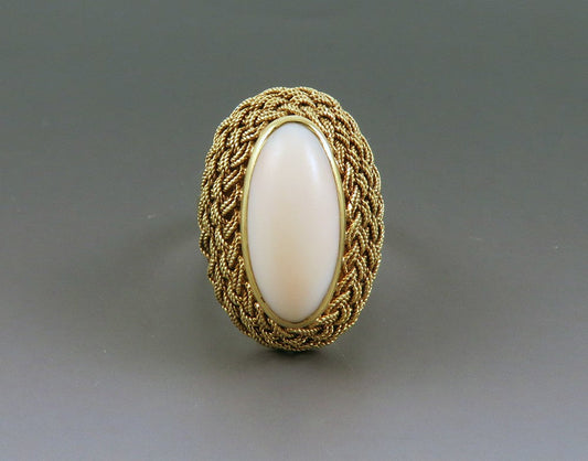 Elegant 18k Yellow Gold Italian Angelskin Coral Oval Ring w Weave Design
