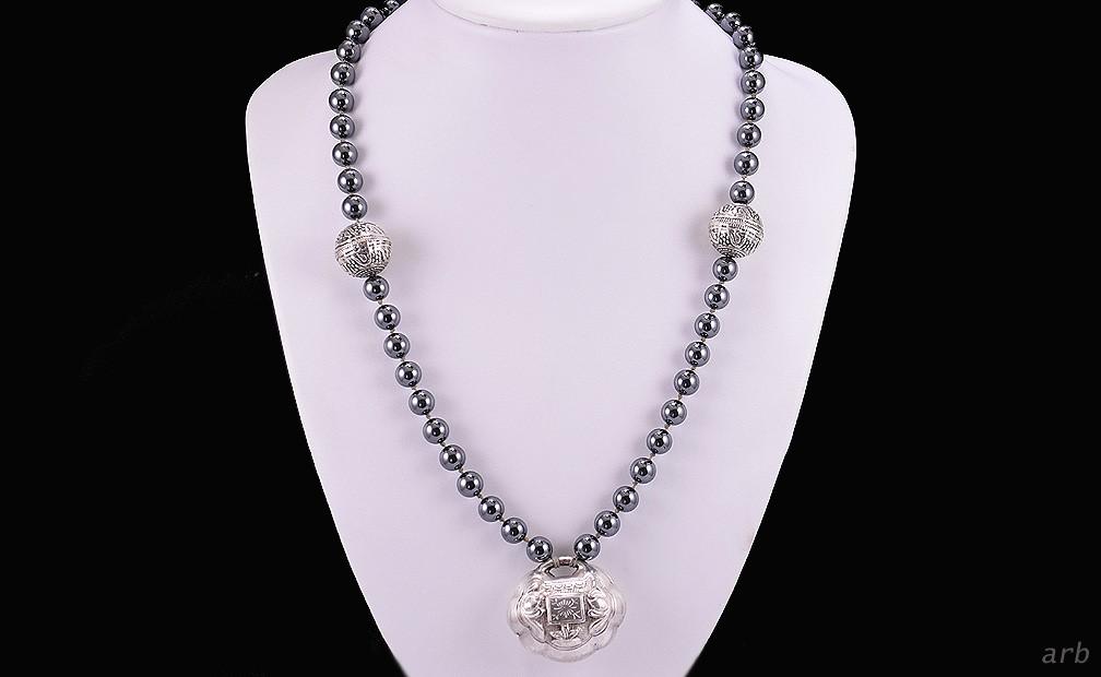Wonderful Asian Vintage 800+ Purity Silver and Hematite Round Bead Necklace