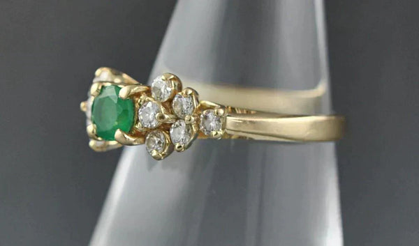 Beautiful Genuine Emerald and Diamond Ring 14k Yellow Gold Size 5.75