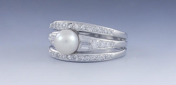 Stunning 18K White Gold .85ct Diamond & Pearl Ring Sz 10 1/4