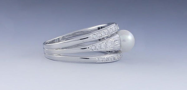Stunning 18K White Gold .85ct Diamond & Pearl Ring Sz 10 1/4