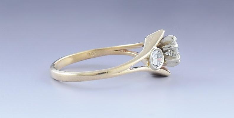 Beautiful 14k Yellow Gold & ~.84ct Three Diamond Ring Size 8.5
