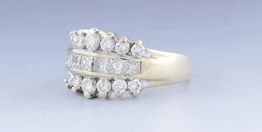 Stunning 14k Yellow Gold and 1.5ct Diamond Ring Size 7