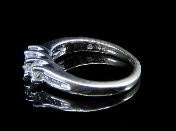 Gorgeous Modern 14K White Gold Princess Cut ~.46ct Diamond Engagement Ring