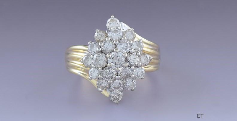 Fabulous 14k Yellow Gold ~1.75ct Diamond Cluster Ring Size 6.5