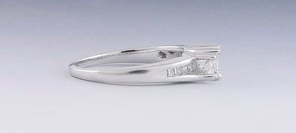 Stunning 14K White Gold & .82ct Princess Diamond Ring Size 7.5