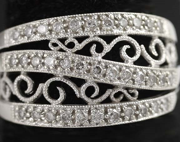 Pretty 14K White Gold & Brilliant Diamond Openwork Filigree Ring Size 6.75