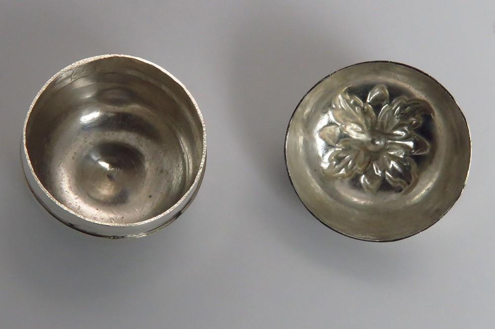 Mid/late 1800s European Silver Gourd Melon Fruit Form Box