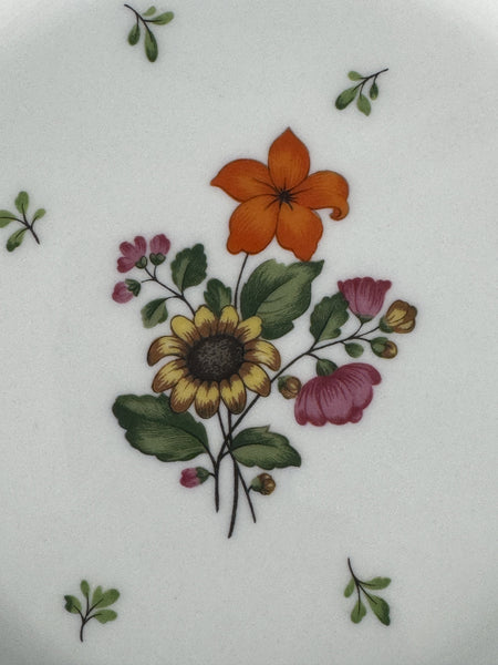Set 4 Raynaud Ceralene Limoges Porcelain Guirlandes 10 5/8" Dinner Plates (2/2)
