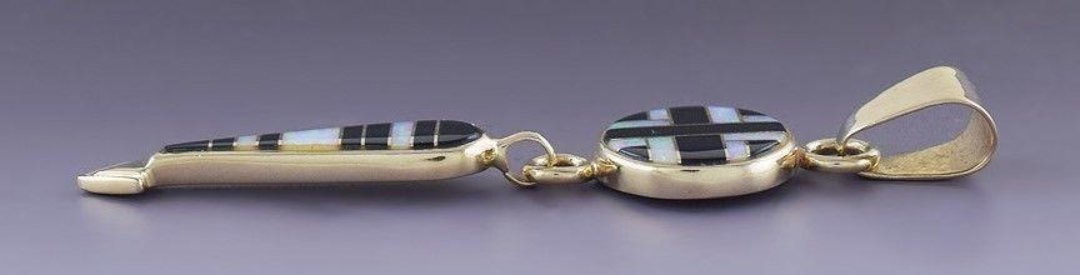 Beautiful 14k Gold Onyx Inlay Native American Indian Pendant