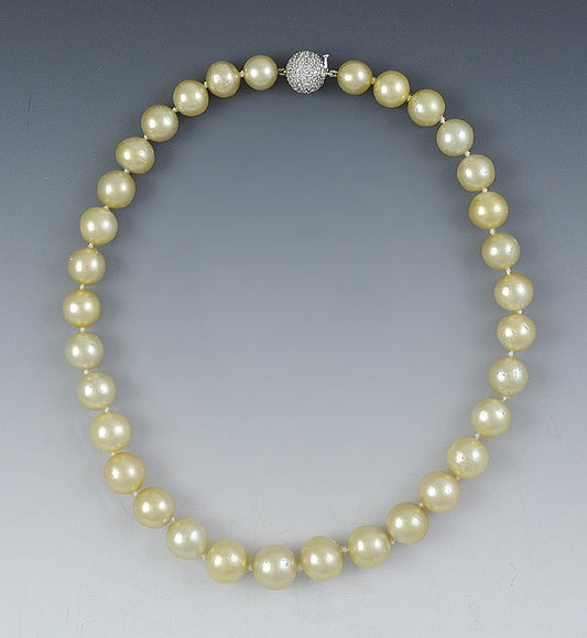 Lovely South Sea Graduated Golden Pearl Strand 18K White Gold Diamond Clasp