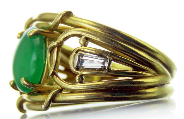 Gorgeous Unusual 18K Yellow Gold Jadeite Jade and Diamond Modern Ring