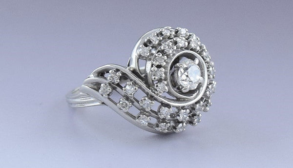 Stunning 14k White Gold & ~.5ct Diamond Spiral Ring