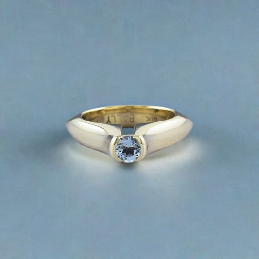 Stunning Modern 18k Yellow Gold & Aquamarine Ring Size 5.25