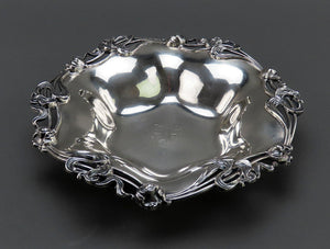 Gorgeous c 1895 Art Nouveau Floral Rim Sterling Silver Lobbed Dish 9 3/4 in