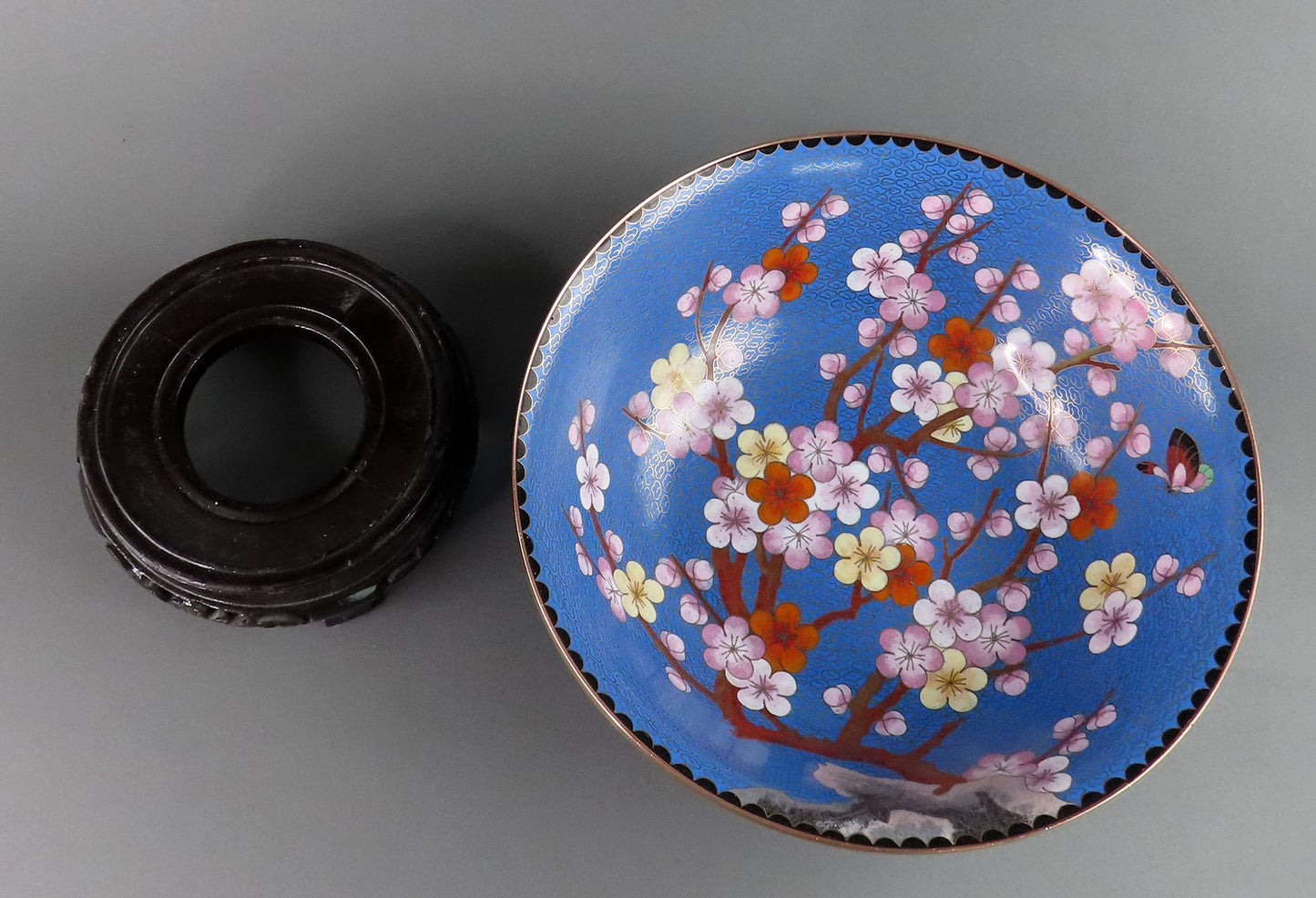 Beautiful Chinese Cloisonne 10" Bowl Prunus Cherry Plum Flowers Butterfly