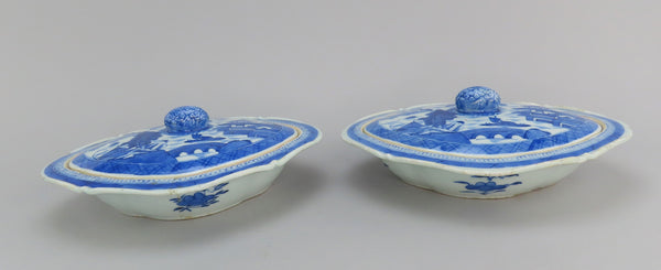 Lovely Antique 1800s Pair Chinese Canton Porcelain Covered Entree Dishes