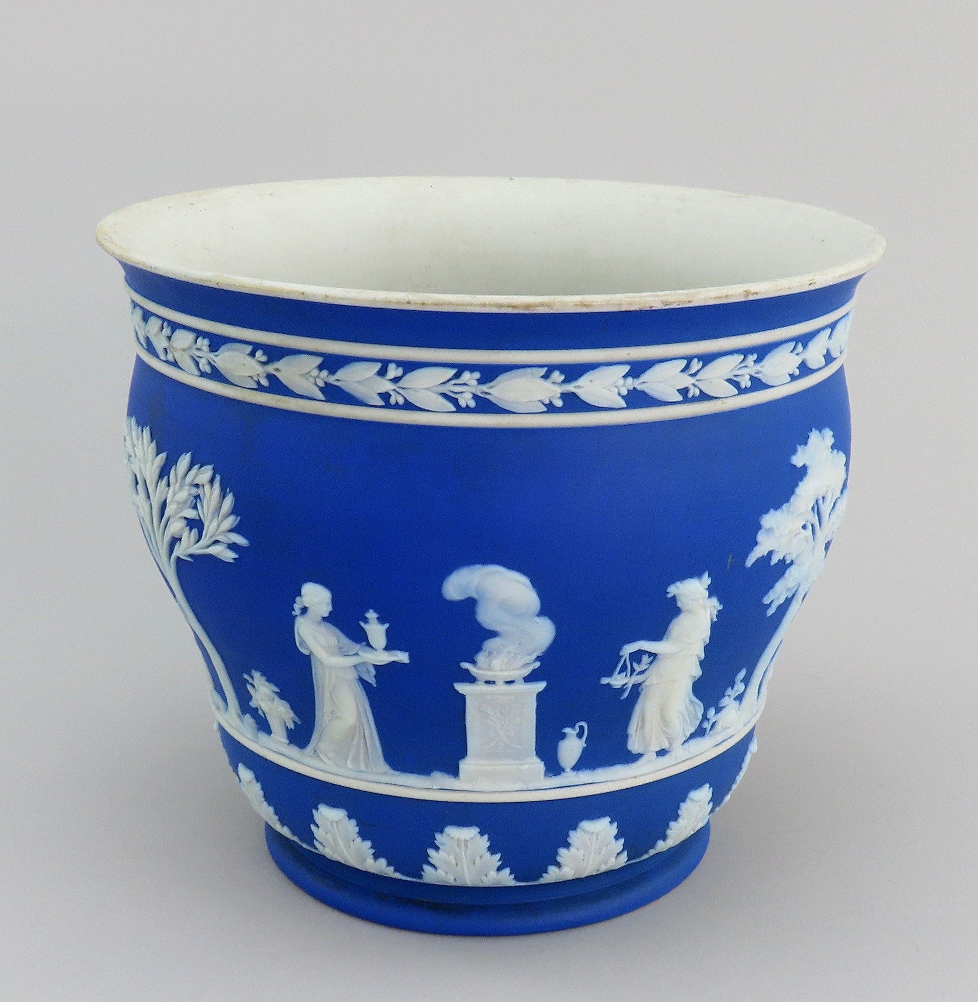 Gorgeous Wedgwood Jasperware Blue Round Planter Classical Greek Scenes 7" Across