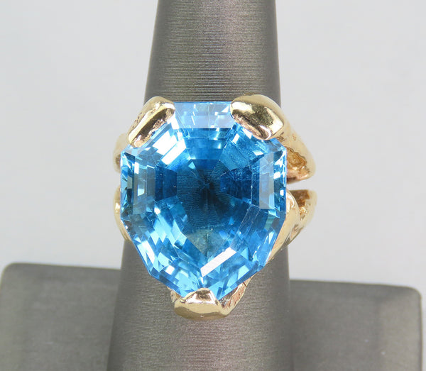 Eye-catching 14k Yellow Gold ~28ct Pear Teardrop Blue Topaz Cocktail Ring