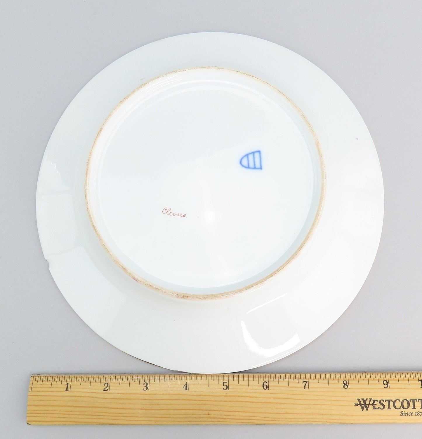 Royal Vienna Hand-Painted Scene Plate Cleone Naiad Nymph and Putti Scene 9 1/2"