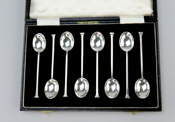 1957 Elegant Set 8 English Sterling Silver Demitasse Spoons No Mono w/ Box