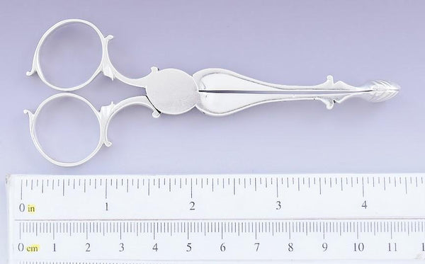 c1740-1755 Rare English Georgian Sterling Silver Sugar Nips Scissors Tongs