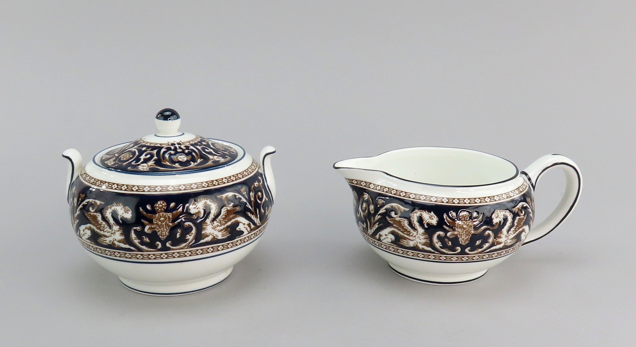 Lovely Wedgwood Florentine Dark Blue Navy Trim W 1956 Sugar Bowl Creamer Pair