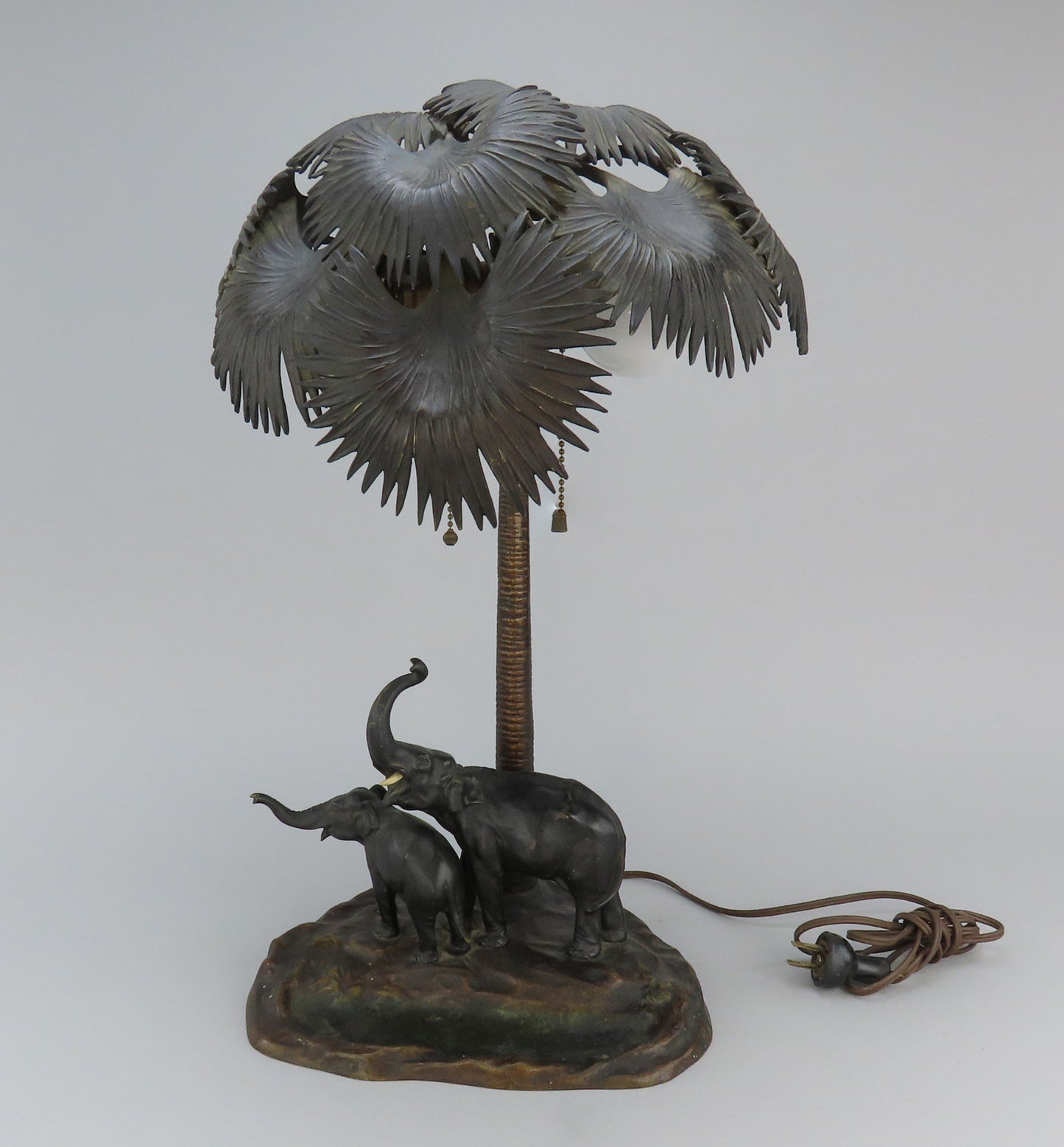 Excellent Antique Austrian Bronze Boudoir Bedside Table Lamp Elephants Palm Tree