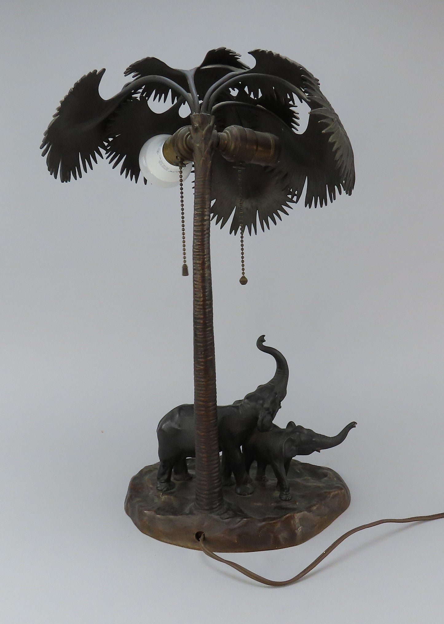 Excellent Antique Austrian Bronze Boudoir Bedside Table Lamp Elephants Palm Tree
